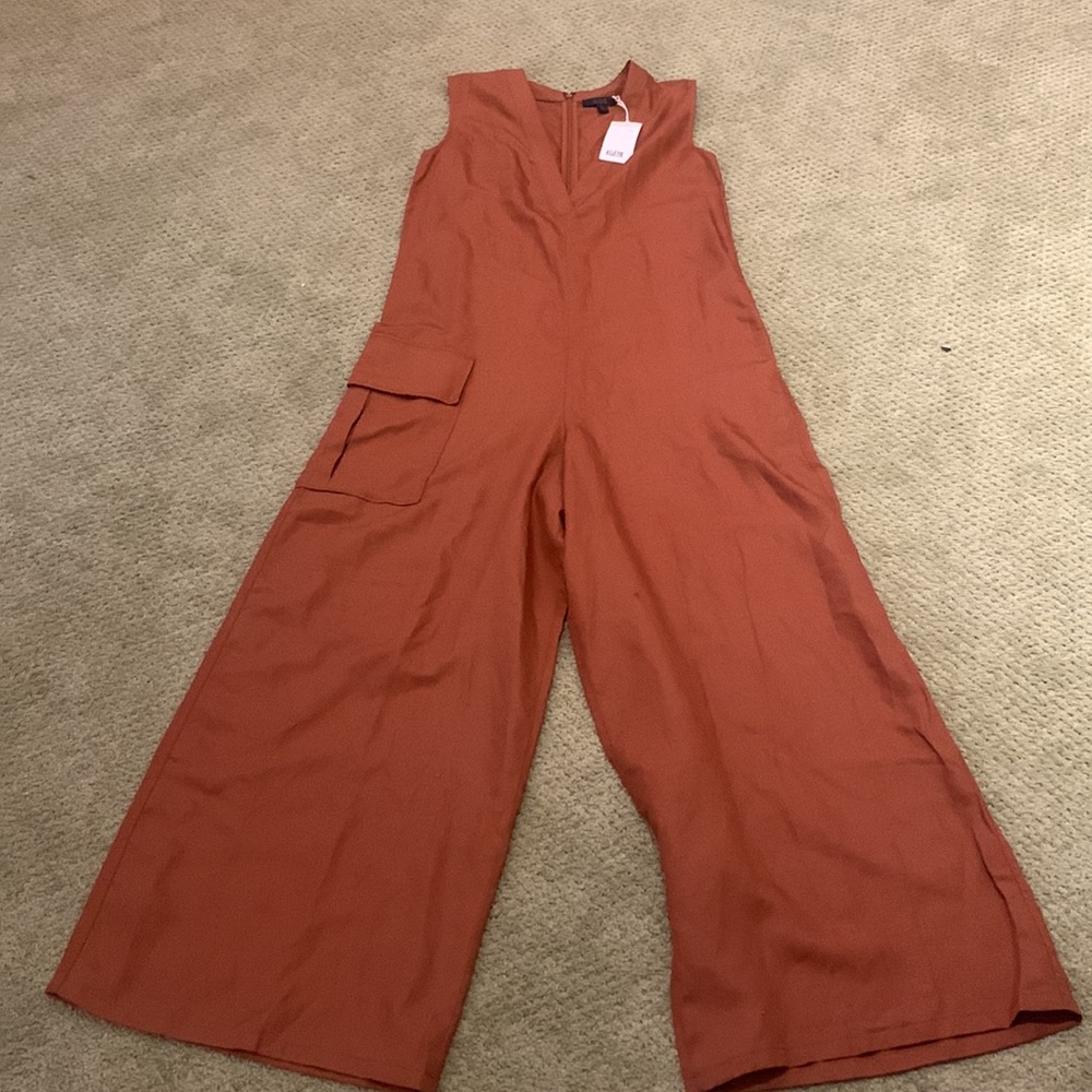 brand new wide leg sleeveless jumpsuit